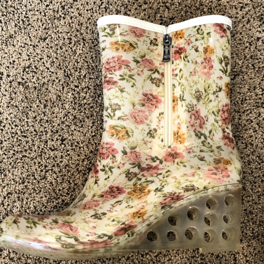 Cute Floral Odema Sanmm Wedge Boots